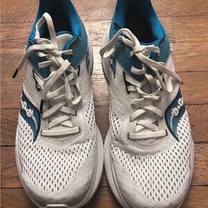 Saucony PWRRUN White and Blue Sneakers